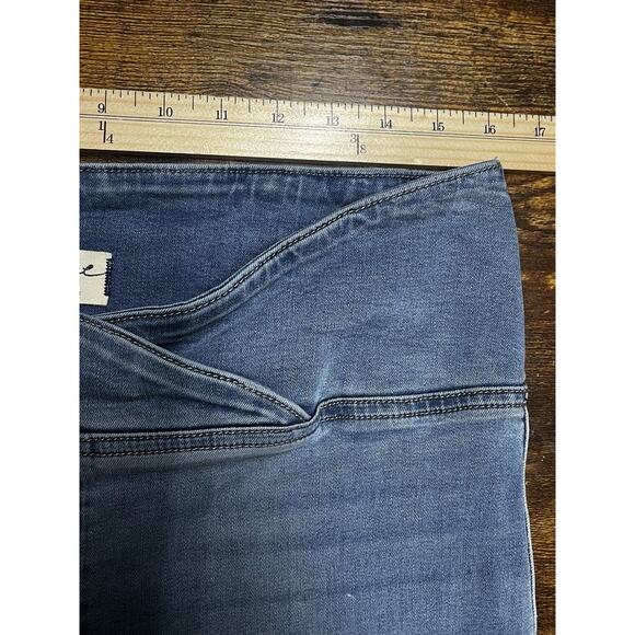 We The Free Jeans Womens 32 Denim Flare High Rise Stretch Boho Raw Hem Pants - Picture 7 of 10